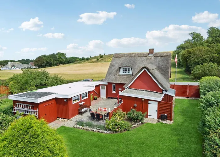 Dom wakacyjny 3 Bedroom Amazing In Nordenbro Vesteregn